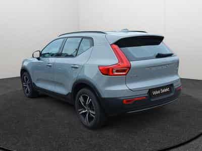 Volvo XC40 Plus Dark B3 Mild Hybrid (2025) - Foto 3