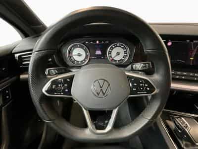 VW Touareg R-Line+DSG+V6+4M+AHK+Luft. (2023) - Foto 10