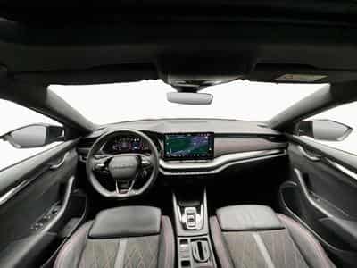 Skoda Octavia Rs+DSG+P.Assisted+Design-Suedia+AHK+Pano+360° (2025) - Foto 2