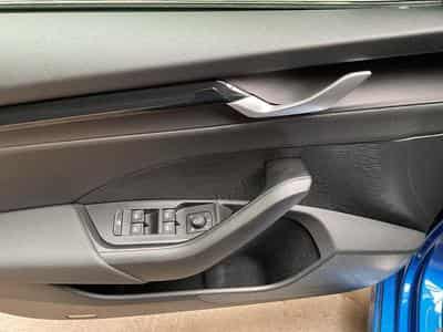 Skoda Octavia Sportline+DSG+Led+Navi+LM18+P.Sommeil (2025) - Foto 14