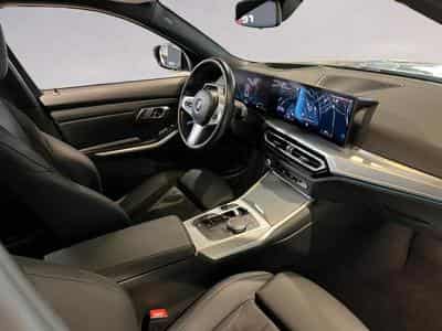 BMW 330 330e xDrive M Sport (2023) - Foto 12