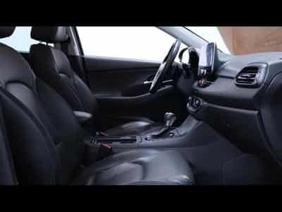 Hyundai i30 CW 1.5T-GDi 48V MHEV DCT7 (2021) - Photo 11
