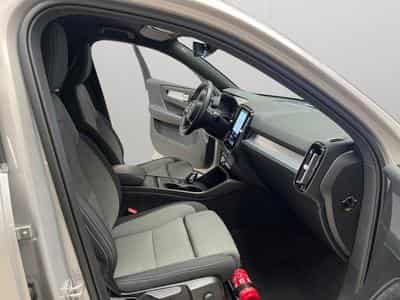 Volvo XC40 B3 Core / Essence (2024) - Photo 13