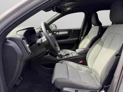 Volvo XC40 B3 Core / Essence (2025) - Photo 9