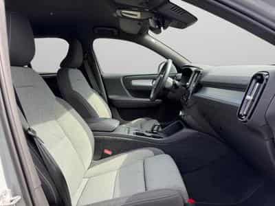 Volvo XC40 B3 Core / Essence (2025) - Photo 15
