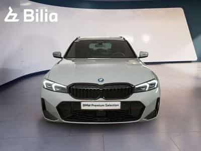 BMW 330 e xDrive M Sportpaket Head-Up HK HiFi DAB (2025) - Foto 2