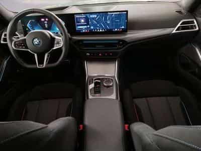 BMW 330 e xDrive M Sportpaket Head-Up HK HiFi DAB (2025) - Foto 5