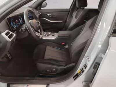 BMW 330 e xDrive M Sportpaket Head-Up HK HiFi DAB (2025) - Foto 7