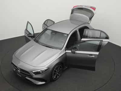 Mercedes A 200 d Multi+Kamera+Night+MBUX (2025) - Foto 14