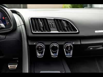 Audi R8 SPYDER V10 PERFORMANCE 5.2 FSI QUATTRO S-TRONIC - PACK KARHU (2022) - Photo 15