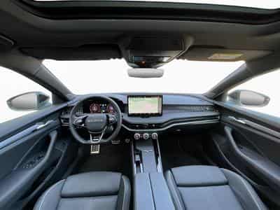 Skoda Superb Sportline+4x4+DSG+Pano+AHK+StandH. (2025) - Photo 2