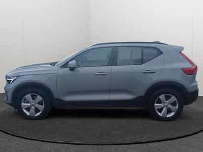 Volvo XC40 Essentiel B3 Mild Hybrid (2025) - Foto 4