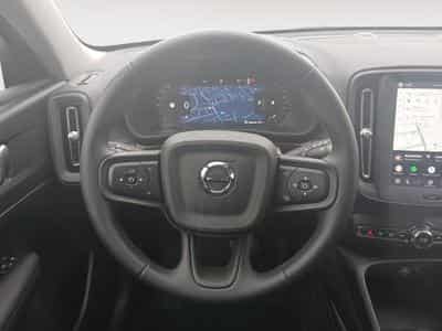 Volvo XC40 Essentiel B3 Mild Hybrid (2025) - Foto 12
