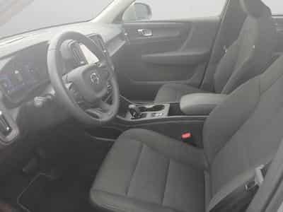 Volvo XC40 Essentiel B3 Mild Hybrid (2025) - Foto 10