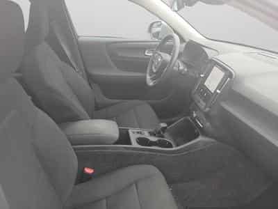Volvo XC40 Essentiel B3 Mild Hybrid (2025) - Foto 15