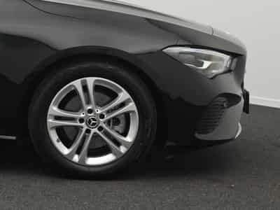 Mercedes CLA 180 LED+Kamera+Totw+MBUX (2024) - Foto 8