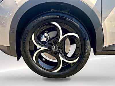 Alfa-Romeo JUNIOR 1.2 IBRIDA 145 SPECIALE E-DCT6 (2026) - Foto 9
