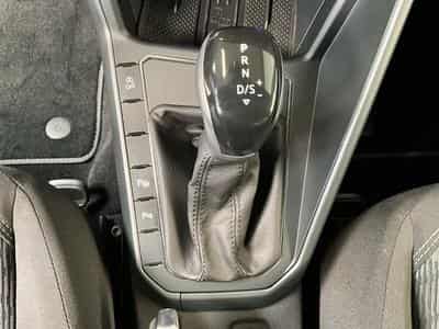 VW Polo R-Line+DSG+P.Assistance+P.Lumiere+Air-Care-Climatronic (2025) - Foto 12