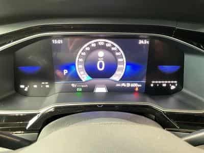 VW Polo R-Line+DSG+P.Assistance+P.Lumiere+Air-Care-Climatronic (2025) - Foto 11