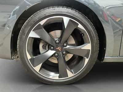 Cupra Leon Pure-Performance+DSG+Sennheiser+AHK+Dynamic-Design (2025) - Foto 8
