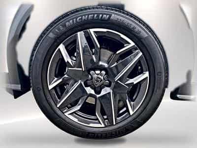 Peugeot 5008 HYBRID 145 ALLURE E-DCS6 (2025) - Photo 9