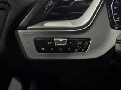 BMW 118 Business (2021) - Foto 10