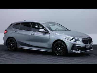 BMW 118 i M SPORT Steptronic (2023) - Foto 3