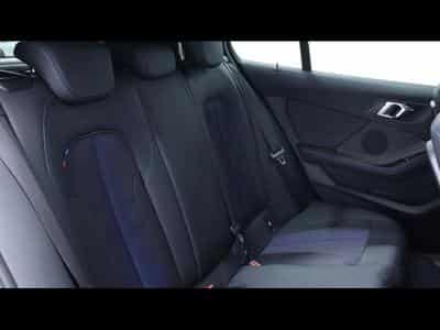 BMW 118 i M SPORT Steptronic (2023) - Foto 15