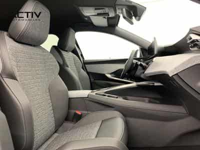 Peugeot 5008 Hybrid 145 e-DCS6 Allure (2026) - Photo 9
