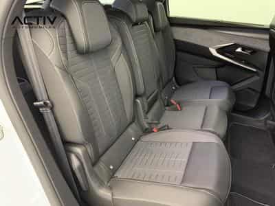 Peugeot 5008 Hybrid 145 e-DCS6 GT (2025) - Photo 10