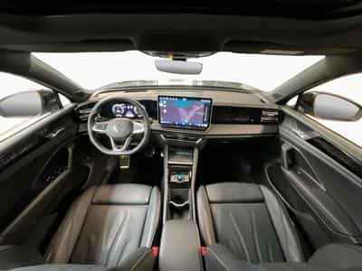 VW Tiguan R-Line+DSG+Harman+IQ-Drive+Black-Style+Pano (2025) - Foto 2