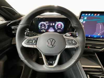 VW Tiguan R-Line+DSG+Harman+IQ-Drive+Black-Style+Pano (2025) - Foto 10