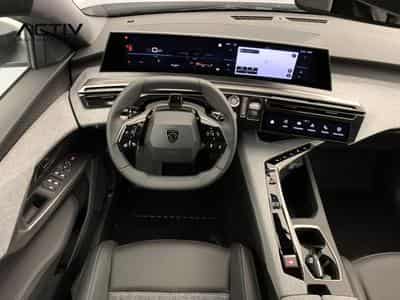 Peugeot 5008 Hybrid 145 e-DCS6 Allure (2026) - Foto 13