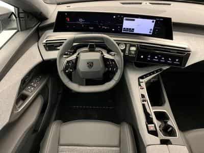 Peugeot 5008 Hybrid 145 e-DCS6 Allure (2026) - Foto 13