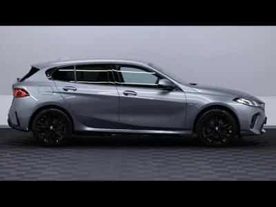 BMW 118 d hatch M SPORT Steptronic (2024) - Foto 4