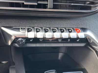 PEUGEOT 3008 HYBRID 225ch Allure Pack e-EAT8 (2022) - Foto 11