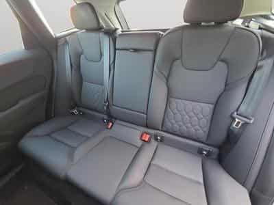 Volvo XC60 Facelift B5 Core / Essence (2025) - Foto 13