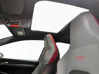 VW Golf GTI+DSG+360°+LM19+P.Leder+Pano+P.Tech. (2025) - Foto 15