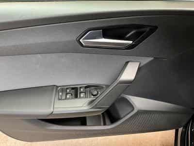 Seat Leon FR+P.Confort+Connectivity-Box+Full-Link+P,Rangement (2023) - Photo 14