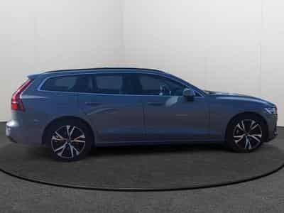 Volvo V60 B4 Core Mild Hybride / Esence (2025) - Foto 6