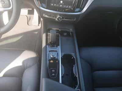 Volvo V60 B4 Core Mild Hybride / Esence (2025) - Foto 11