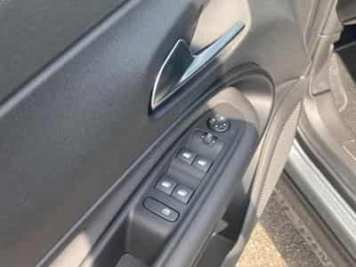 Alfa-Romeo JUNIOR 1.2 IBRIDA 145 SPECIALE E-DCT6 (2026) - Foto 13