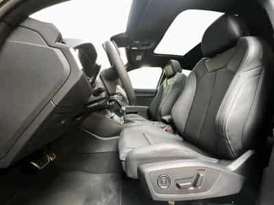 Audi Q3 SB+S-Line+40TFSI+Quattro+S-Tronic+Pano+P.Premium (2025) - Foto 9