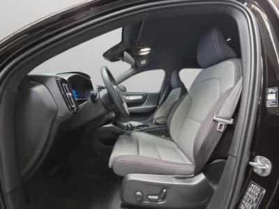 Volvo XC40 B3 Plus Dark / Essence 2026 (2025) - Foto 9