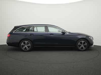 Mercedes E 200 d T Avantgarde LED+AHK+Kamera+EasyPack (2023) - Foto 5