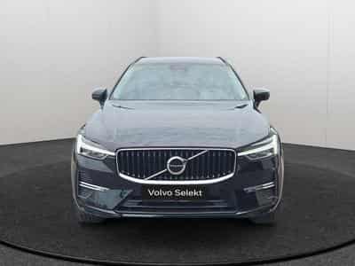 Volvo XC60 B4 AWD Core / Diesel (2022) - Foto 8