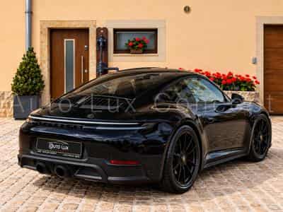 Porsche 911 911 Carrera 4 GTS (2026) - Foto 3