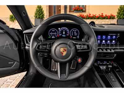 Porsche 911 911 Carrera 4 GTS (2026) - Foto 10