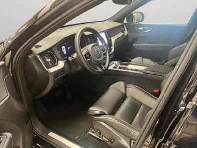 Volvo XC60 T6 Black Edition Plus TOIT PANO MARCHE PIEDS (2025) - Foto 12
