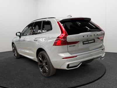 Volvo XC60 B5 AWD Plus Black Edition / FL 2026 (2025) - Foto 3